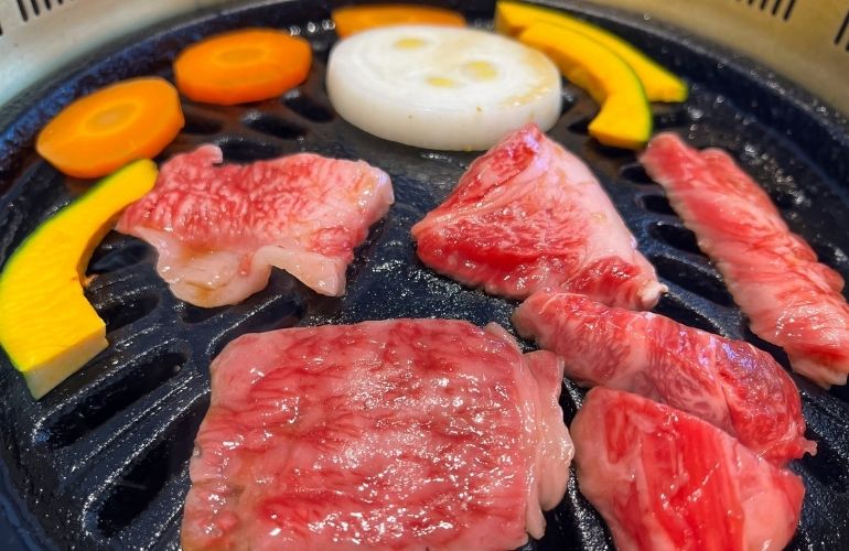 おうち焼肉がもっとおいしくなる“はなまるママ”活用法